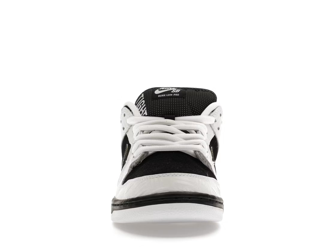 Nike Dunk Low SB Tightbooth